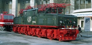 El2 Industrieellok 4-1305.jpg