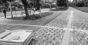 Sidewalk-present-Kv1-bw.jpg